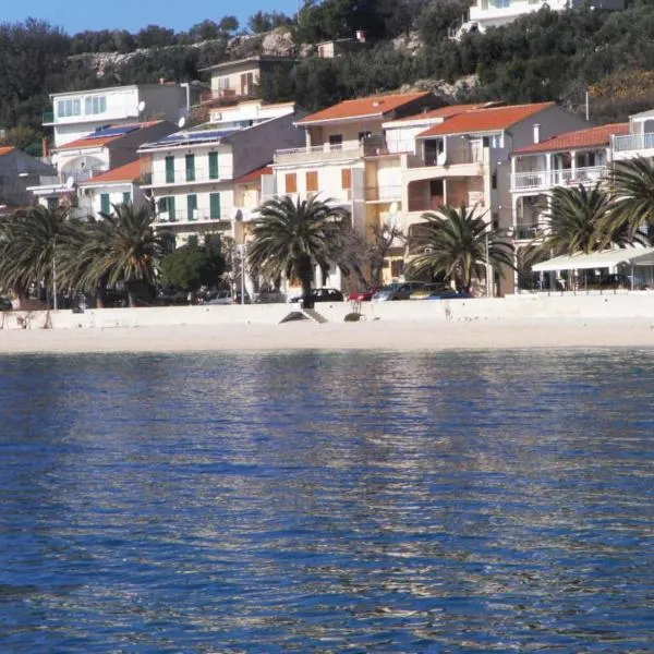 Apartment Marjana, hotel di Podgora