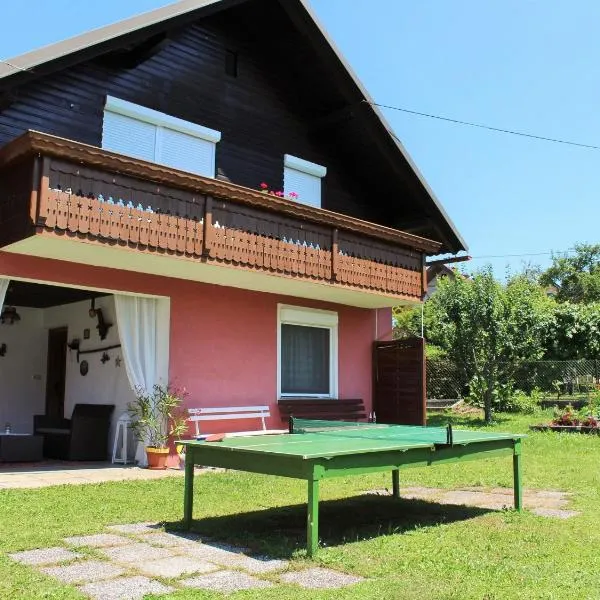 Holiday home in Carinthia near Lake Klopeiner, hotel v destinaci Eberndorf