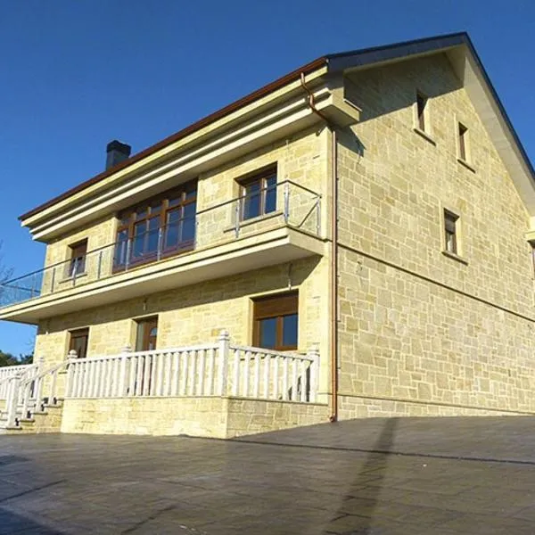 O Curruncho dos Lopez, hotel in Mazaricos