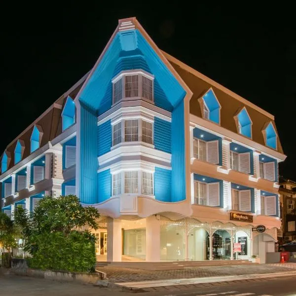 فندق يانز هاوس، فندق في أومالاس