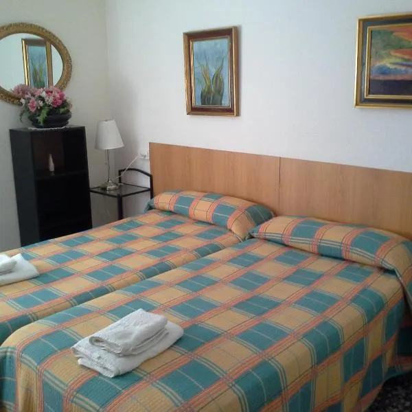 Pensión Lacasta, hotel in Zaragoza