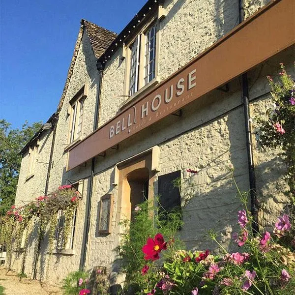 The Bell House: Malmesbury şehrinde bir otel