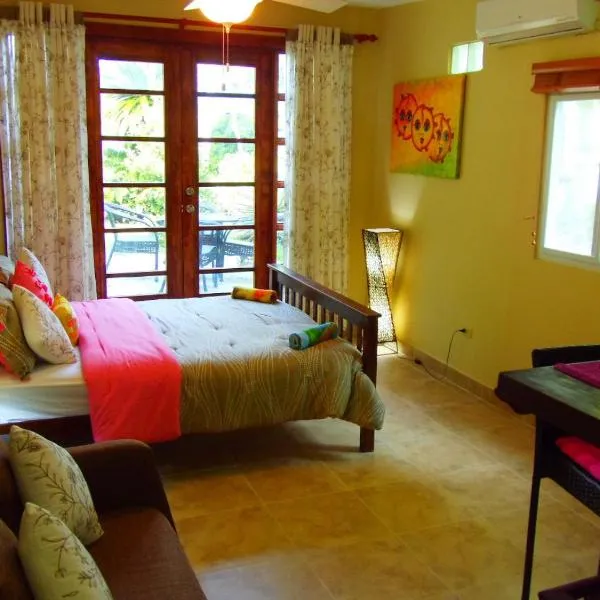 Casa del Sol Bed and Breakfast、コンタドラ島のホテル