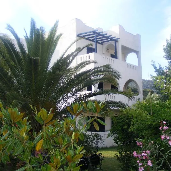 Kalamitsi Studios, hotel v destinaci Kalamítsi