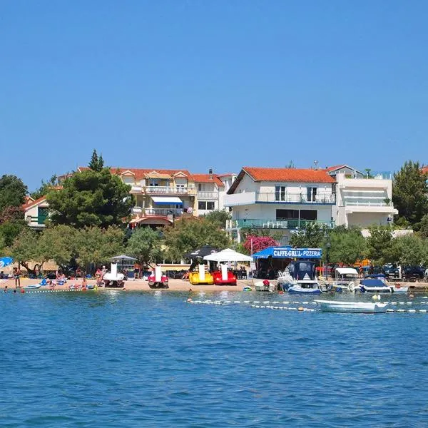 Apartmani Delfin, hotel v Grebaštici