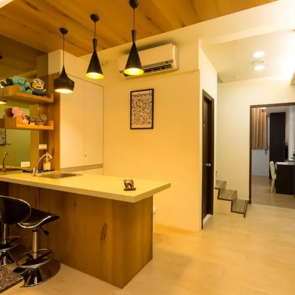W Hostel, hotel in Tainan