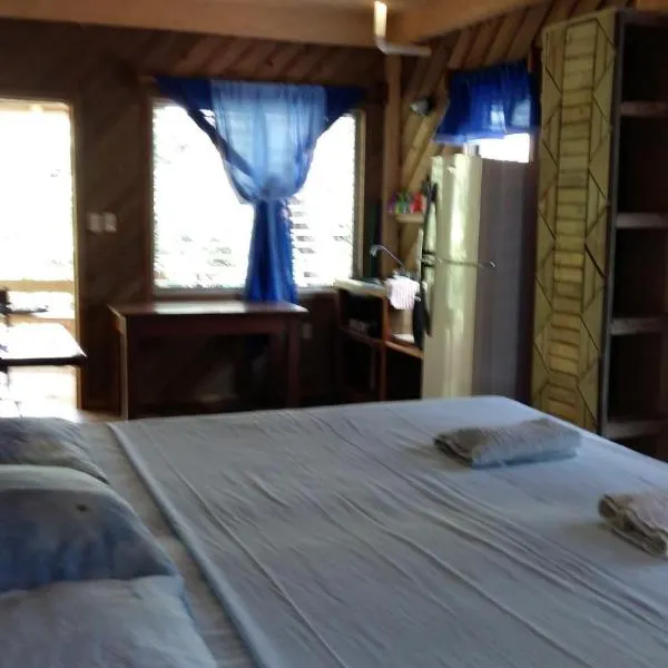 Apartments Chez Milady, hotel v destinaci Utila