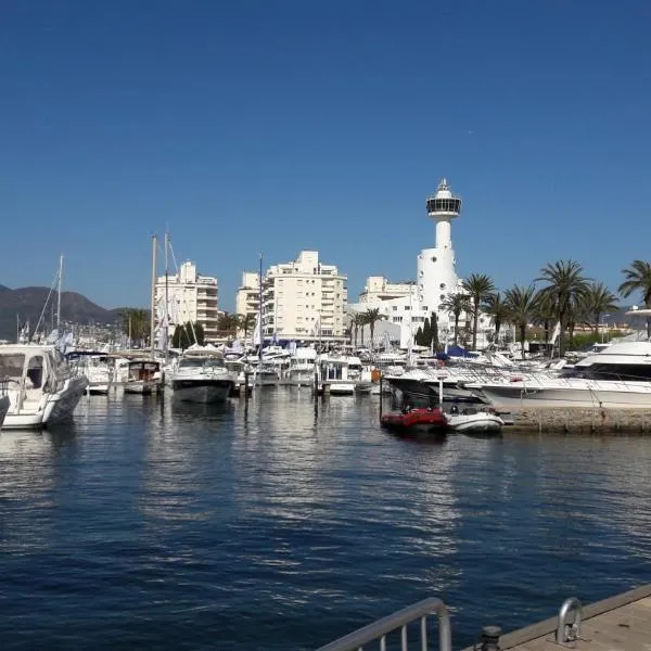 CLUB NAUTIC 3, hotel in Empuriabrava