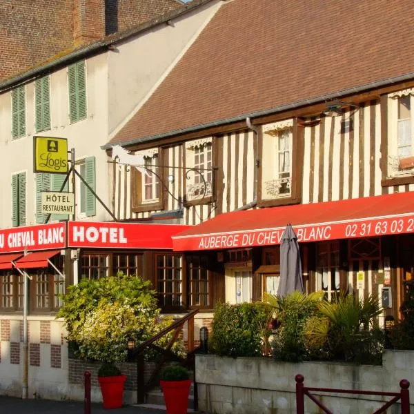Auberge Du Cheval Blanc, hotel em Crèvecoeur-en-Auge