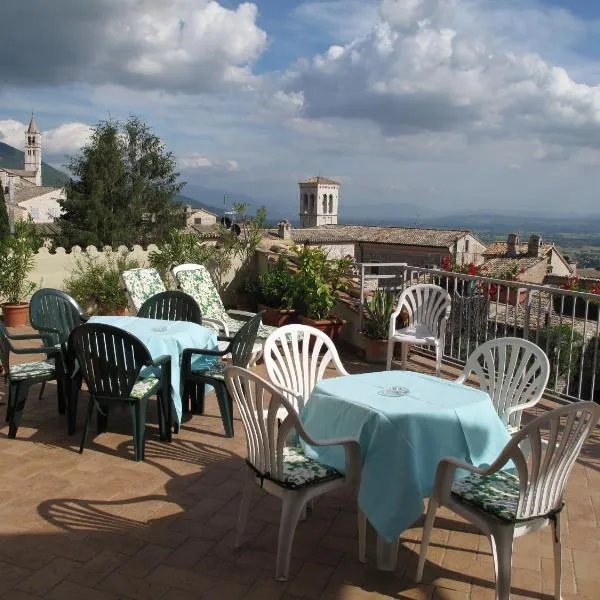 Hotel Umbra, hotell i Assisi
