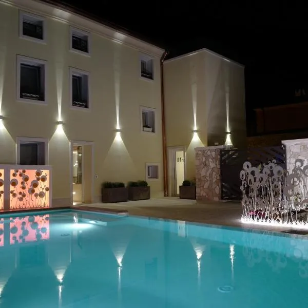 Residenza Ai Capitelli, hotel u gradu 'Ronco allʼAdige'