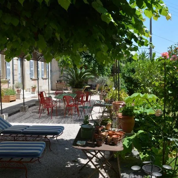 Les Passiflores, Hotel in Grasse