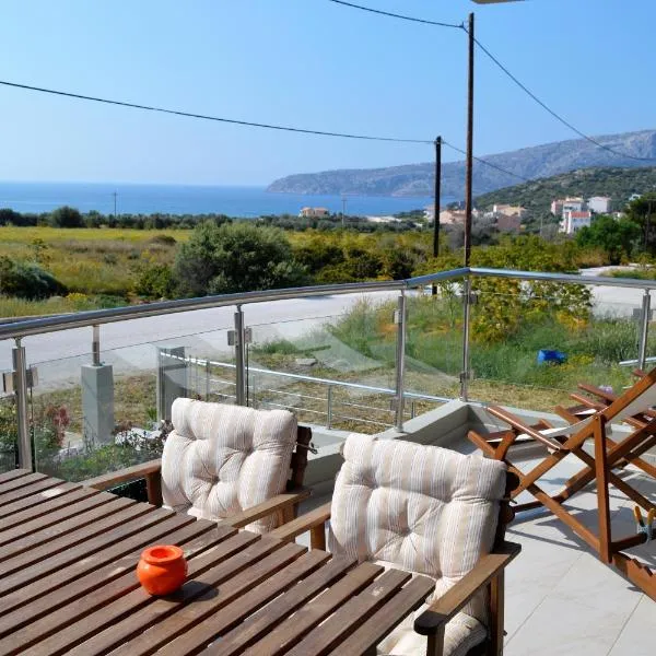 Sandra's Sea View at Sounio、スーニオのホテル