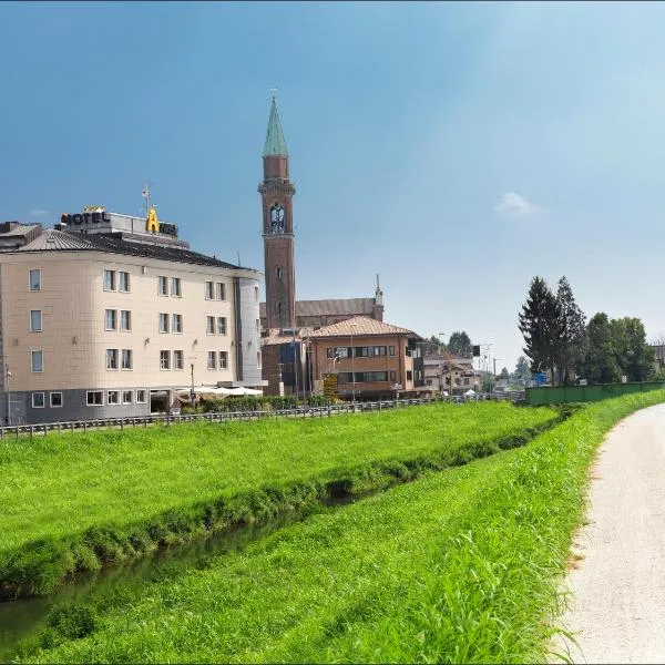 Hotel Ariston, hotel en Campo San Martino