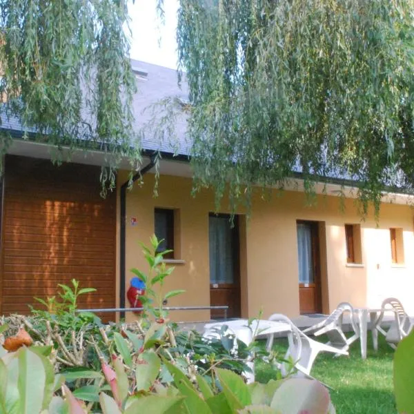 Logis Auberge le petit pont – hotel w mieście Sillé-le-Guillaume