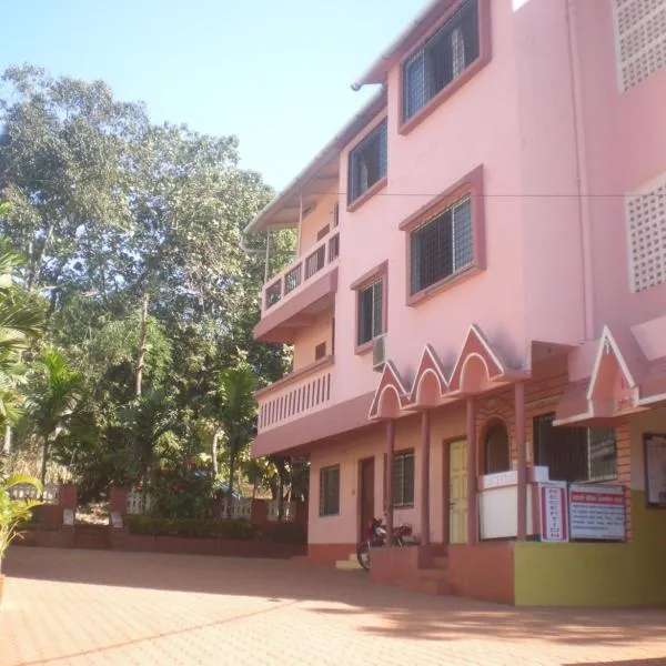 Atithi Lodge, hotel em Ganpatipule