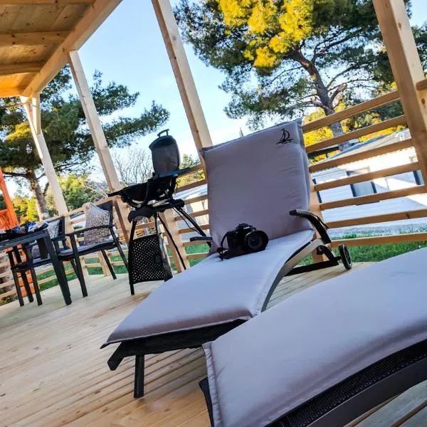 Adrijela Mobile Home, hotel v destinaci Jezera