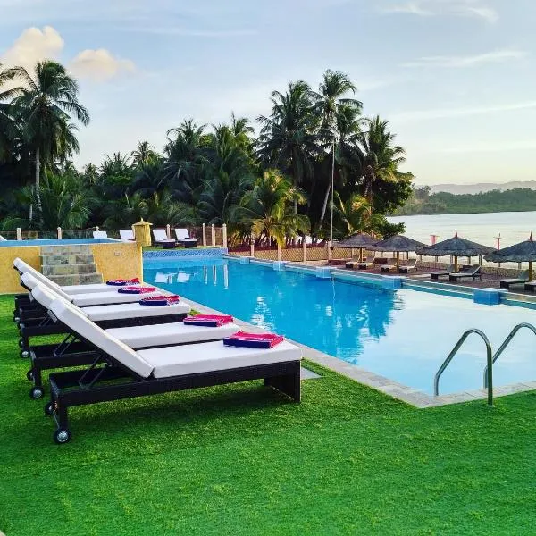 Foxy's Beach Resort, hotel en San Vicente