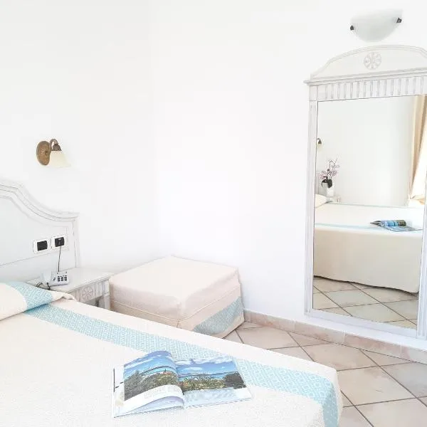 Castello Di Tavolara, hotel v destinácii Porto San Paolo
