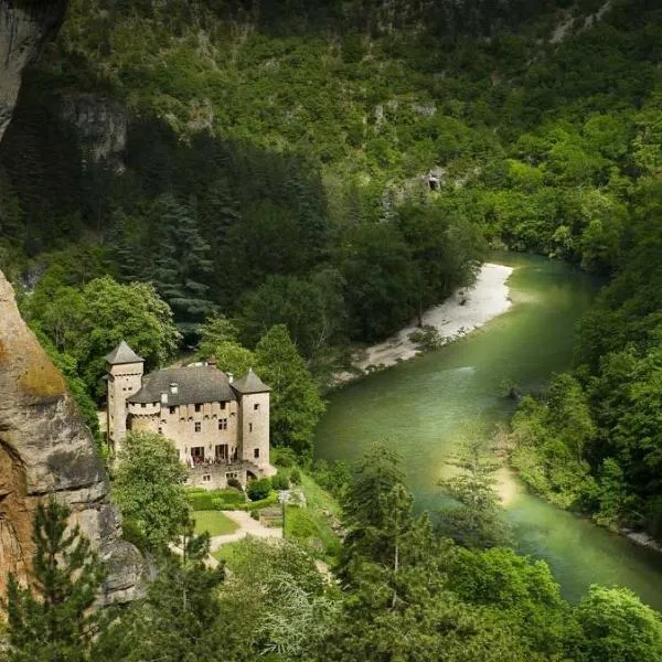 Château De La Caze Piscine & Spa - Ste Enimie, hotel in Sainte-Énimie