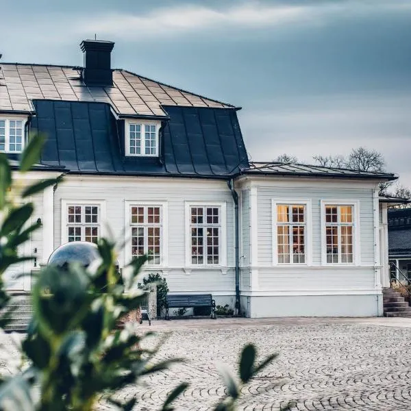 Eriksberg Hotel & Nature Reserve, hotell i Trensum