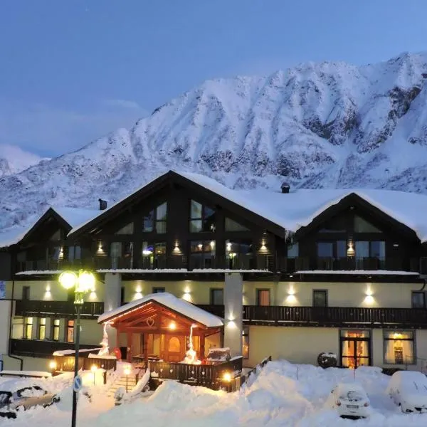 Hotel Adamello, hotel Passo del Tonaléban