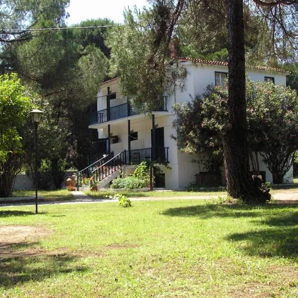 Strophilia Apartments, hotel a Koukounaries