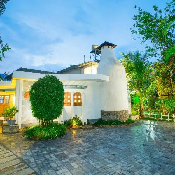 Mistletoe Homestay & Cafe, hótel í Munnar