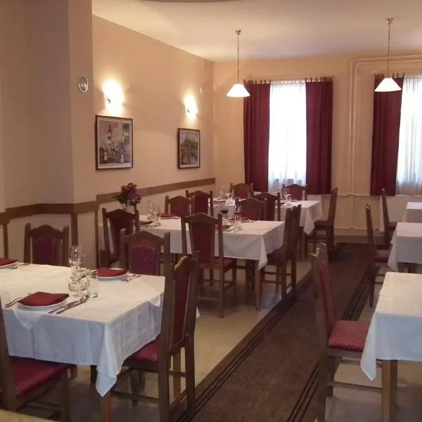 Naša Tvrđava Guest Accommodation, hotel v destinaci Novi Sad