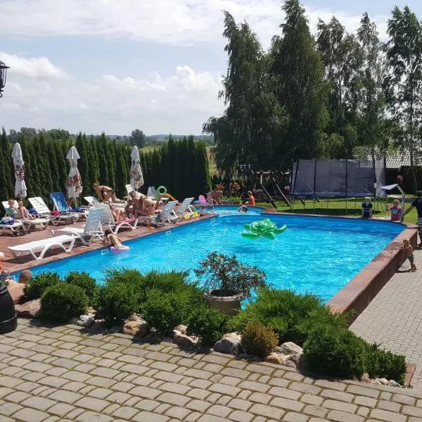 Villa Finezja Pokoje Goscinne，Dobrzyca的飯店