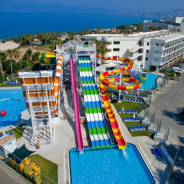 Leonardo Laura Beach & Splash Resort, hotel v destinaci Paphos City