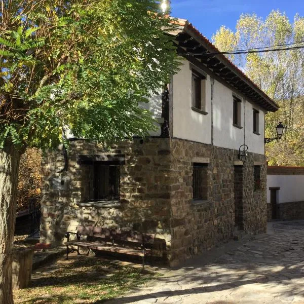 Casa Rural Tío Conejo, hotel en San Román de Cameros
