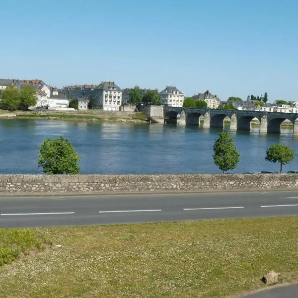 Rive Gauche – hotel w mieście Saumur