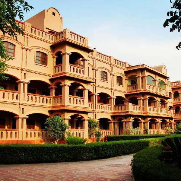 MVT Guesthouse & Restaurant, hotel en Vrindāvan