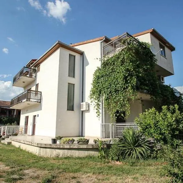 Apartments&Room Babic, hotel v destinaci Kaštela