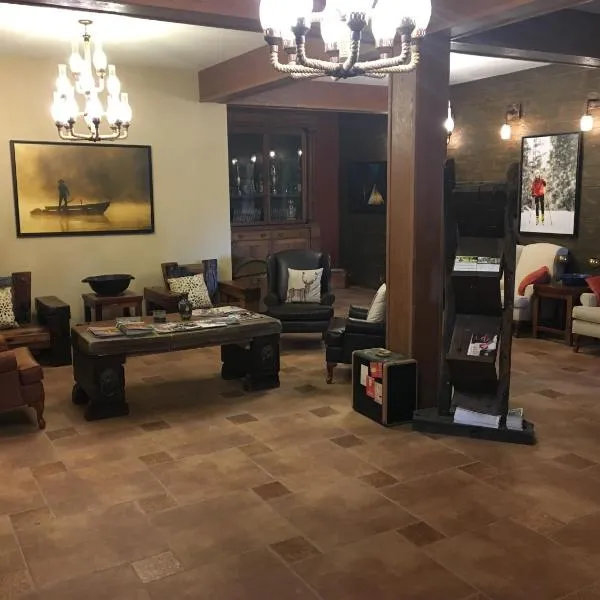 Spruce Hill Resort & Spa, hotel v destinaci 108 Mile Ranch