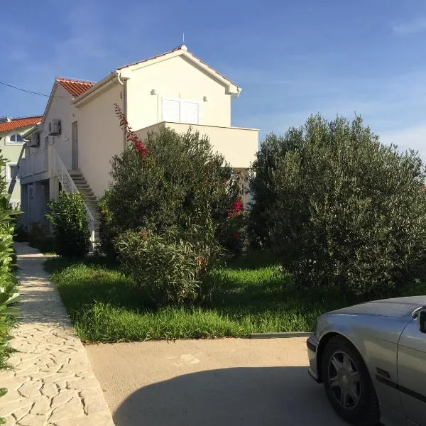 Apartments Villa Tribunj, hotel a Tribunj (Trebocconi)