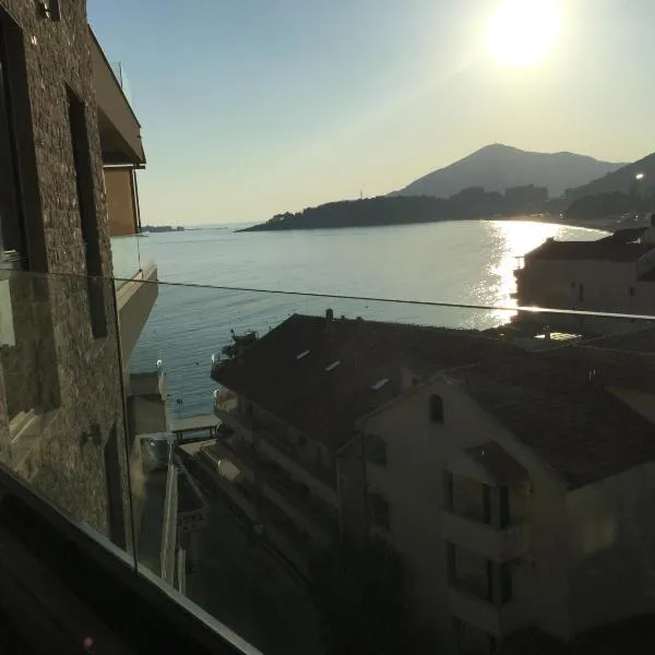 Apartment Sunset, hotel v destinaci Rafailovići