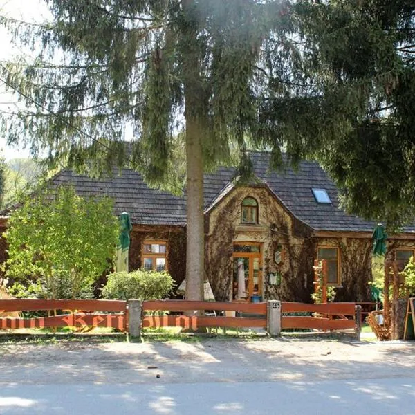 Vadszőlő Szálló és Étterem Bakonybél, hotel u gradu 'Bakonybél'