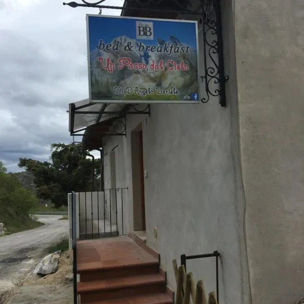 Un Passo Dal Cielo, hôtel à Collebrincioni