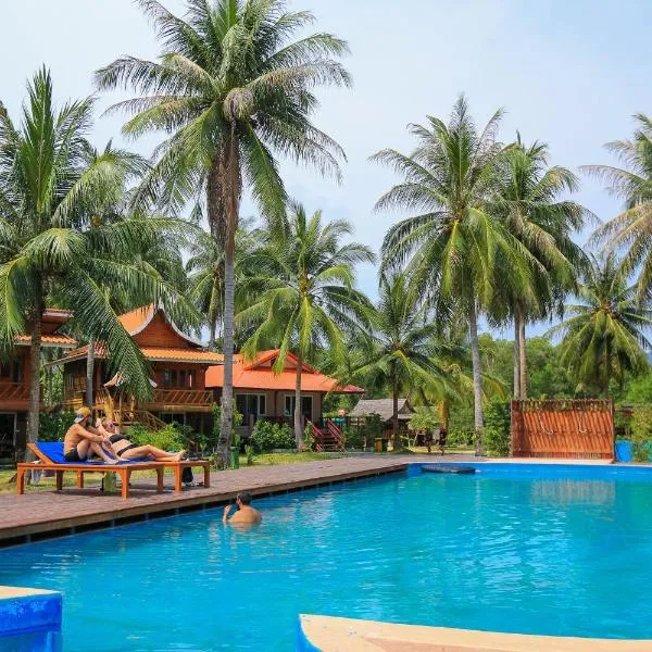 The Ford SunSet Beach Resort, hotell i Wok Tum