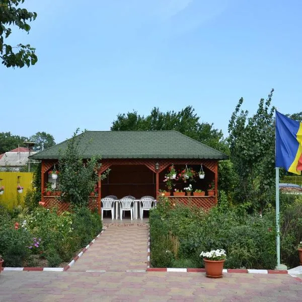 Casa Cu Flori Corbu, готель у місті Корбу