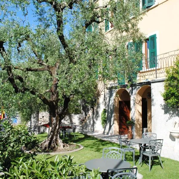 Hotel Tiziana Garnì, hotel in Gargnano