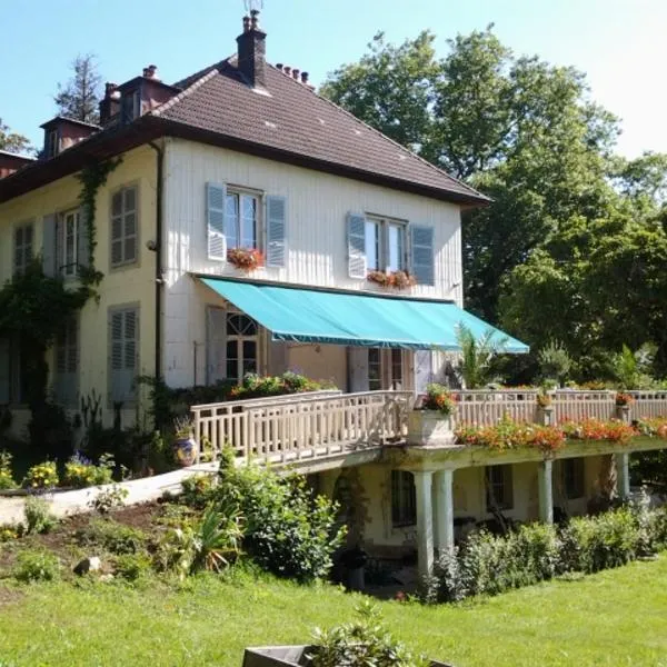 Chambres d'hôtes Le Petit Roche, hotel em Arc-et-Senans