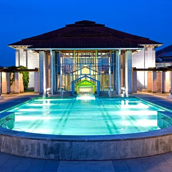 H+ Hotel Limes Thermen Aalen, хотел в Аален