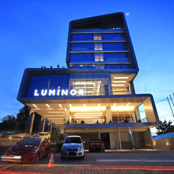 Luminor Hotel Jambi Kebun Jeruk By WH, готель у місті Джамбі