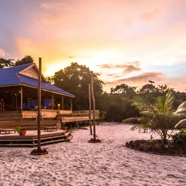 Nest Beach Club, hotel v destinaci Koh Rong Island
