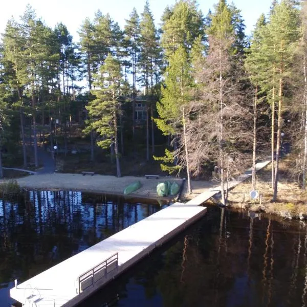 Pyhäjärven Lomakylä, hotel di Kuhmoinen