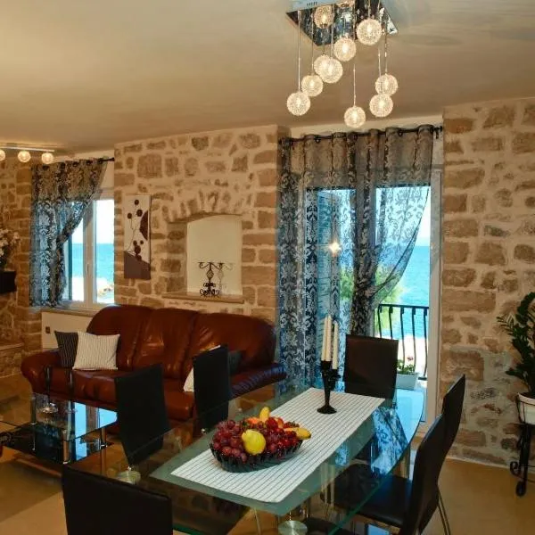 Sea View Apartment, hotell i Bol