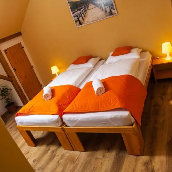 Lótuszvirág Vendégház – hotel w mieście Szekszárd